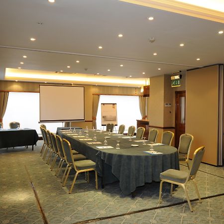 Bromley Court Hotel London Удобства фото